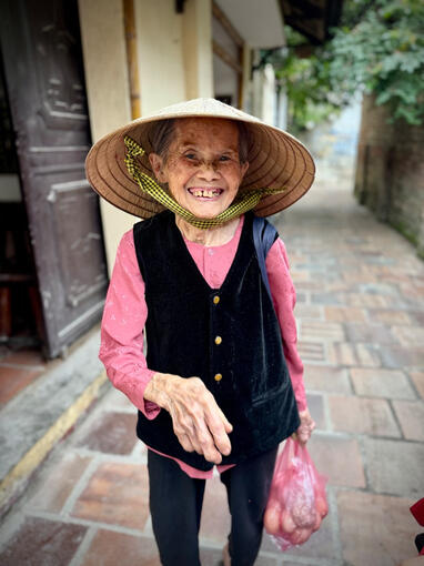 Women from the Rice Village, Vietnam